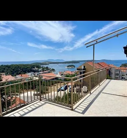 דירה Agape Apartman Hvar חוואר
