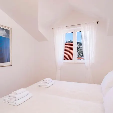 Agape Apartman Hvar דירה