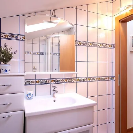 شقة Agape Apartman Hvar هفار