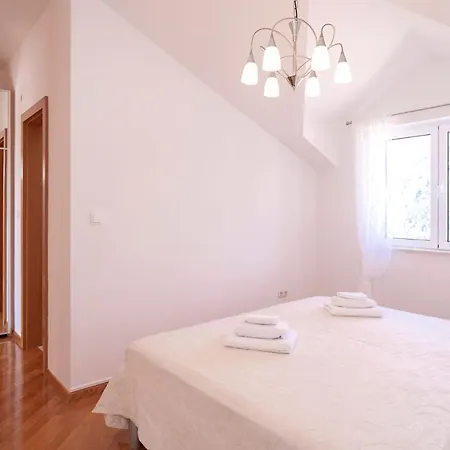 Agape Apartman Hvar شقة *