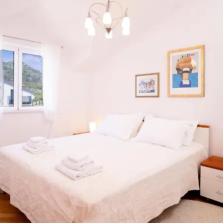 Agape Apartman Hvar شقة *