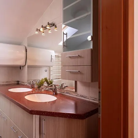 Agape Apartman Hvar هفار